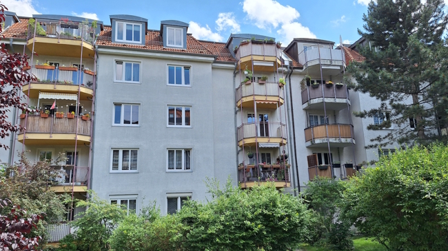 ankommen-und-wohlfuehlen-helle-3-zimmer-wohnung-mit-loggia-und-blick-ins-gruene