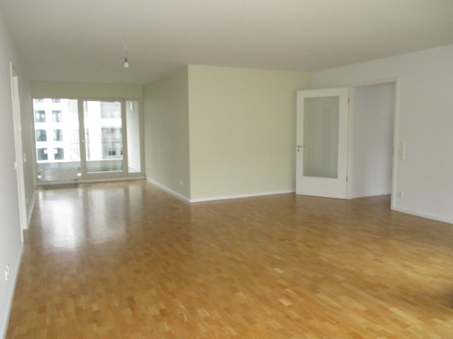grosszuegige-helle-wohnung-in-top-lage-berlins